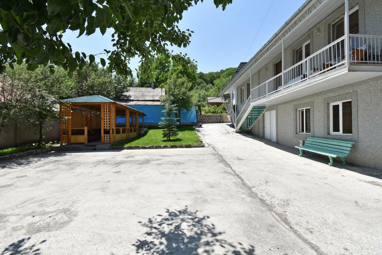 Guest House Arsan Tsaghkadzor Exterior photo