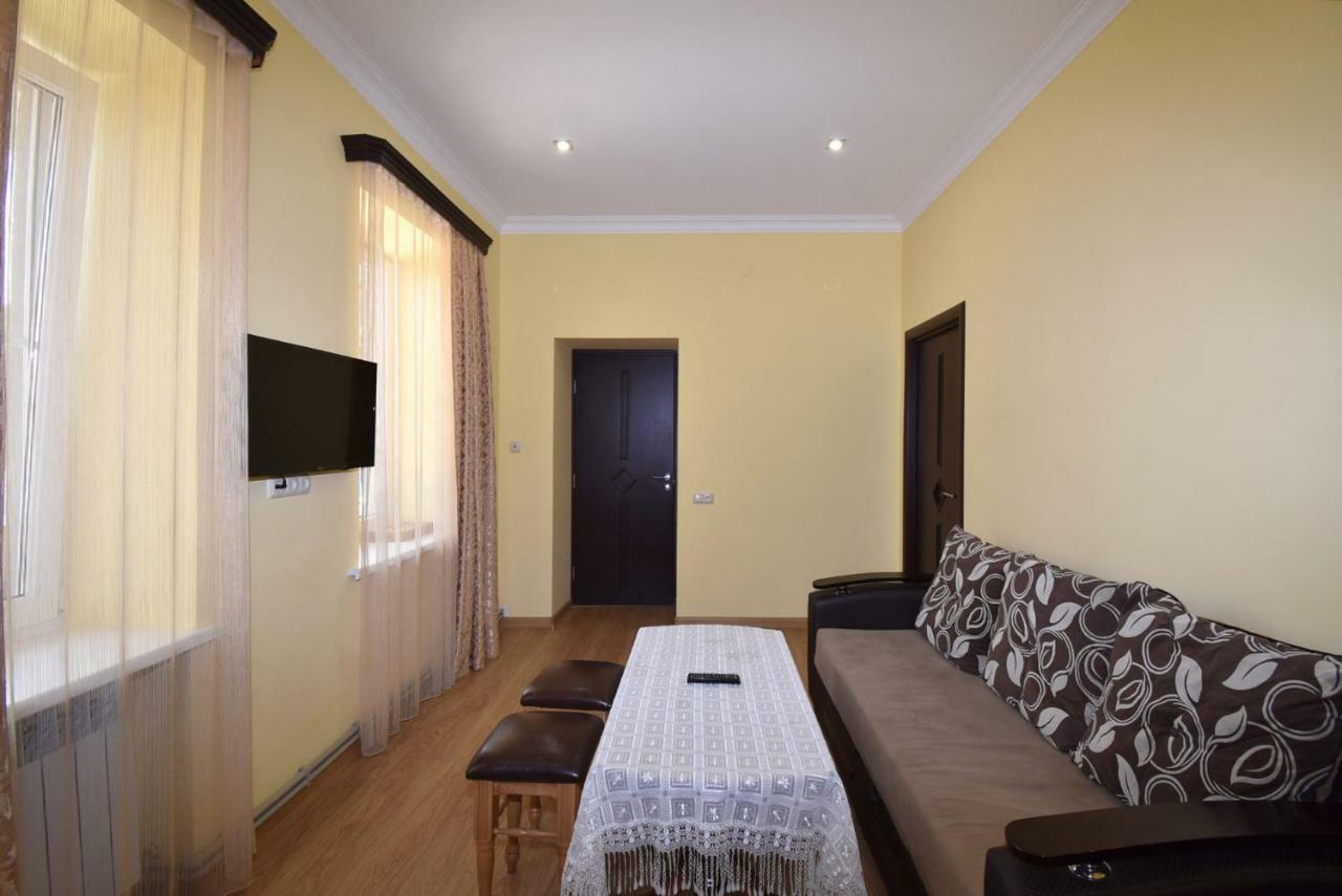Guest House Arsan Tsaghkadzor Exterior photo